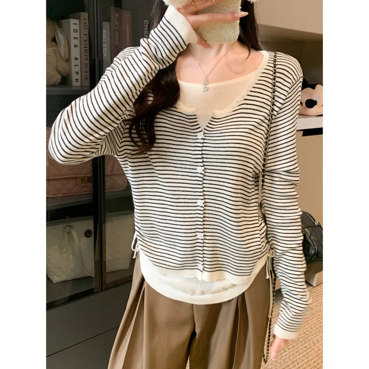 内搭大货2025时尚秋装新款设计感洋气条纹假两件修身打底衫上衣