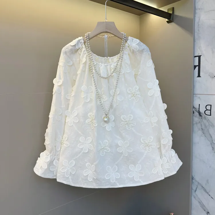新款洋气轻奢小众2025大码女装胖妹妹简约花朵钉珠设计感款上衣