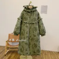 C2961夹棉植绒印花荷叶边抽绳连帽长款棉衣