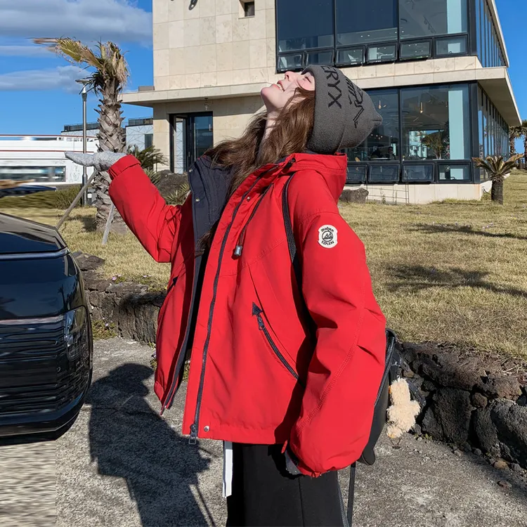 新年圣诞红加绒派克服2025冬季新款户外潮流百搭韩系风加厚冲锋衣