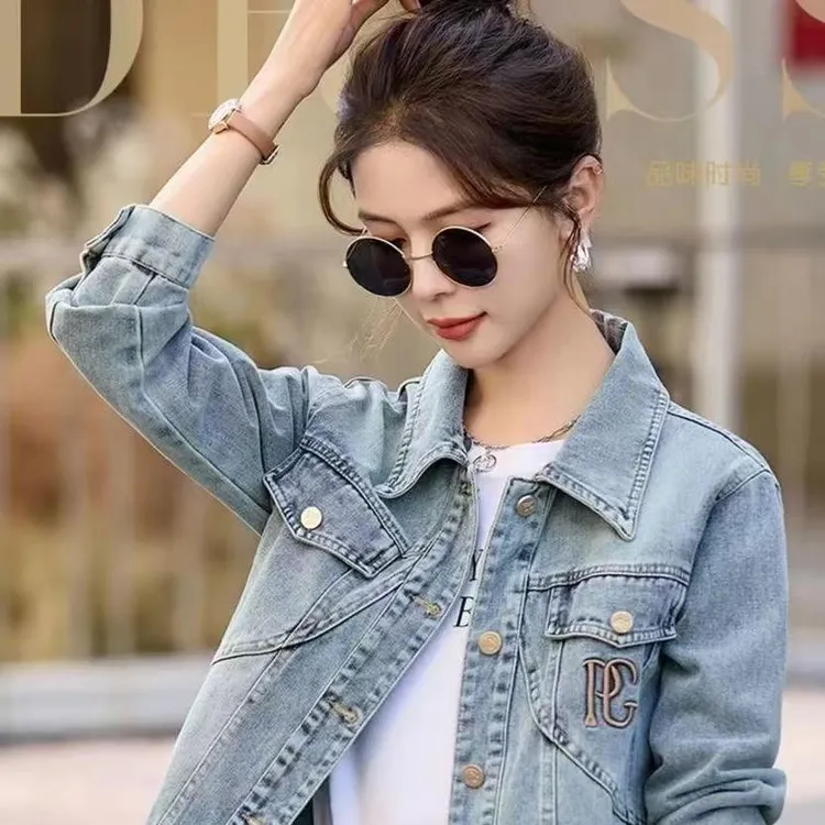 短款牛仔外套女春秋2025新款高级感小个子复古休闲正肩夹克上衣服