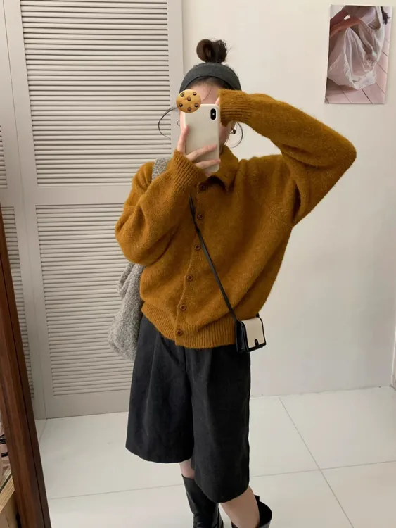 韩版浅灰色单排扣立领毛衣女冬季新款宽松慵懒风休闲百搭针织开衫