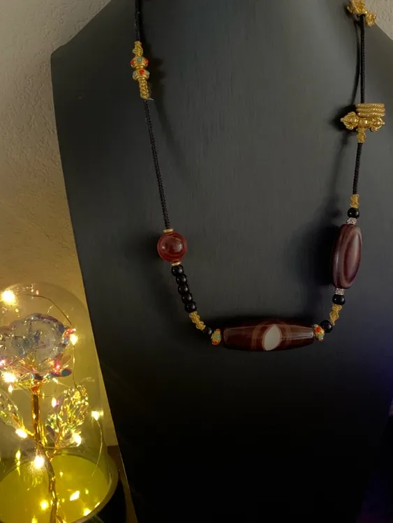 主珠糖色正凤眼 副左满沙水晶球。副右熔岩双眼珠（可调节长度）