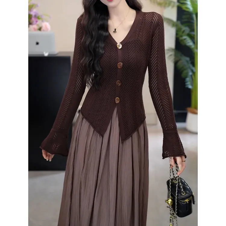 法式复古高级感套装2025秋季新款气质百搭V领针织开衫+垂感半身裙