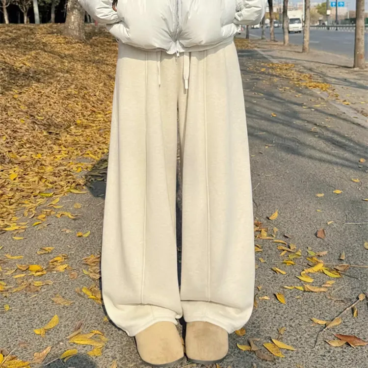 米白色加绒弯刀裤女秋冬2025新款宽松加厚阔腿裤高腰垂感运动卫裤