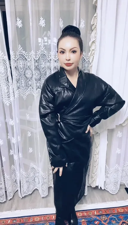 新款超级好看两件套显气质裙子黑色