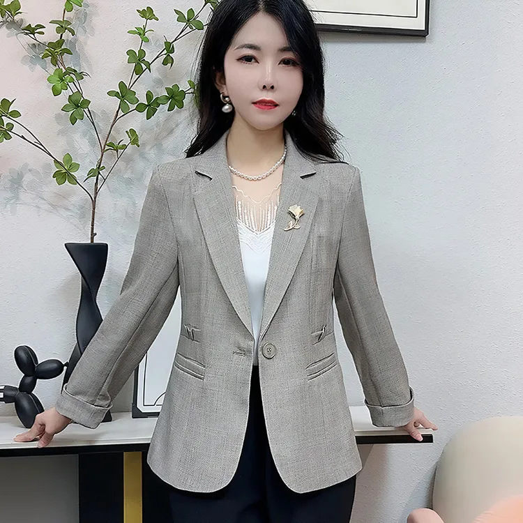 2025 春季新款小西装女显瘦显高气质通勤职业轻熟风外套女