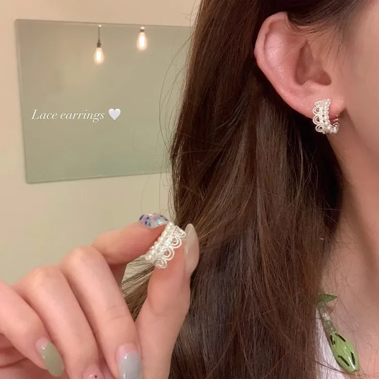 合金仿珍珠耳饰 法式镶锆蕾丝边轻奢高级感气质大气耳饰简约精致