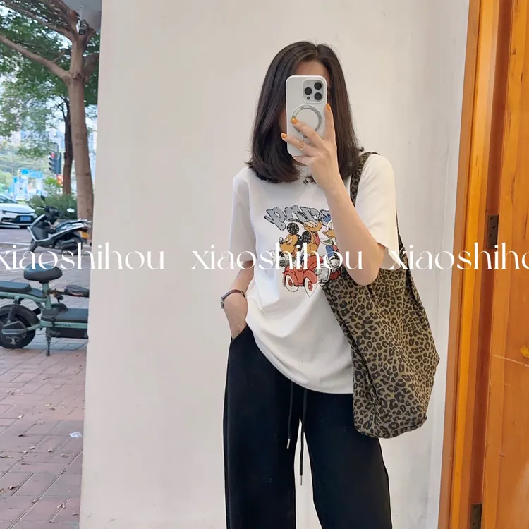 小时候女装店圆领卡通磨毛英文米奇T恤7925