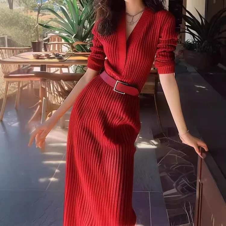 法式红色长袖针织连衣裙女秋冬季超好看气质修身显瘦长款毛衣裙子