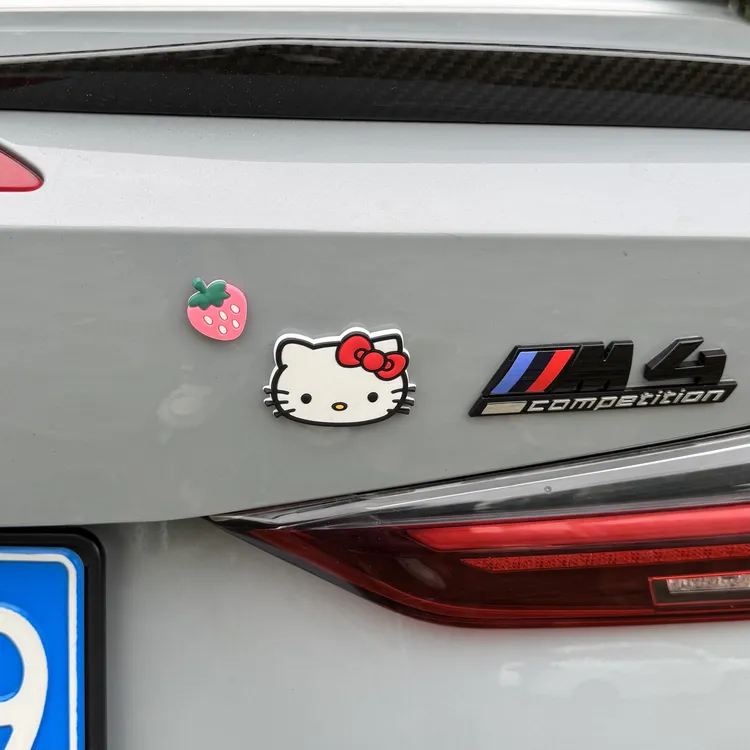 可爱KT猫车尾贴凯蒂猫可爱车贴汽车电动车个性装饰车窗车身车贴
