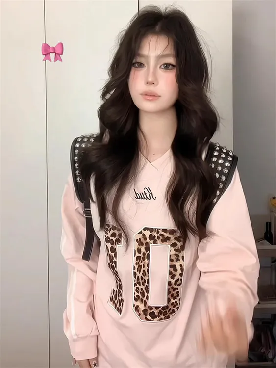 韩系粉色慵懒风豹纹字母圆领长袖t恤女春秋宽松高级感别致上衣潮