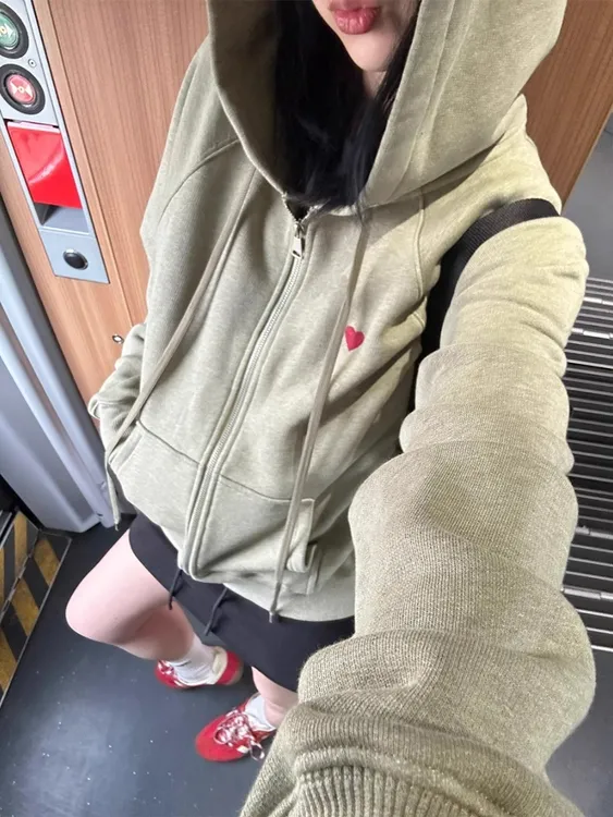 刺绣爱心连帽卫衣女春季2025韩系宽松休闲慵懒风拉链开衫上衣外套