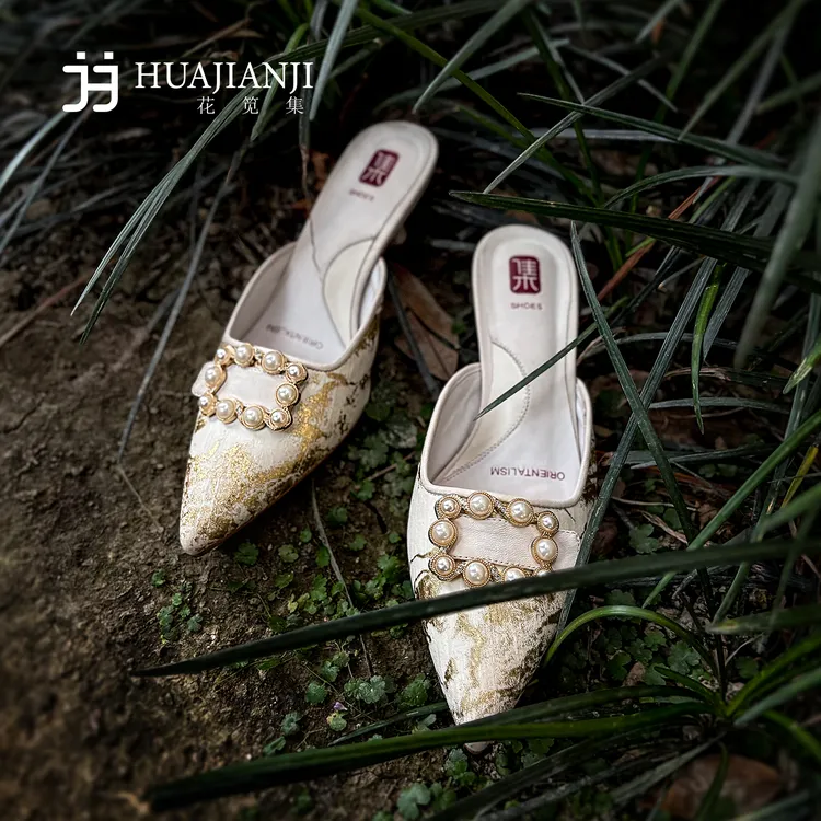 花笕集 · 2025新中式包头凉鞋高跟尖头女时装凉鞋春季半拖凉拖鞋