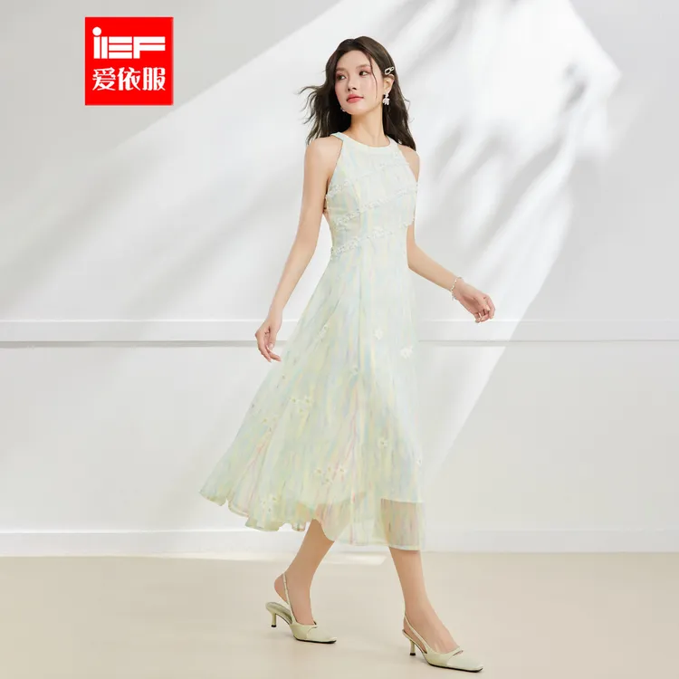IEF/爱依服2025夏季新款碎花度假风长裙法式连衣裙甜美洋气连衣裙