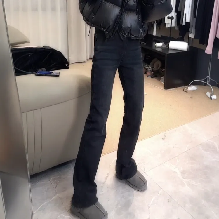 秋冬新款时尚黑灰修身牛仔微喇裤大码女装高腰显瘦加绒加厚喇叭裤