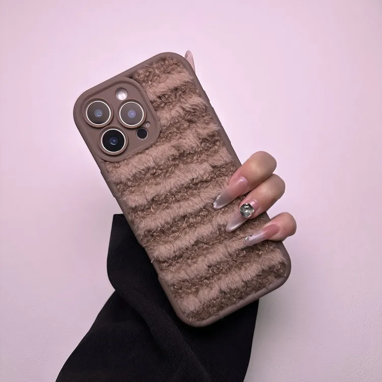 秋冬美拉德毛绒格子适用多型号手机全包手机壳