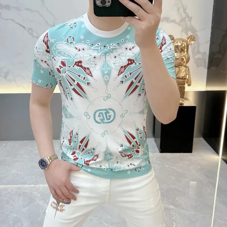 2025夏季新款欧货潮牌印花徽章帅气圆领短袖修身半袖休闲T恤男潮