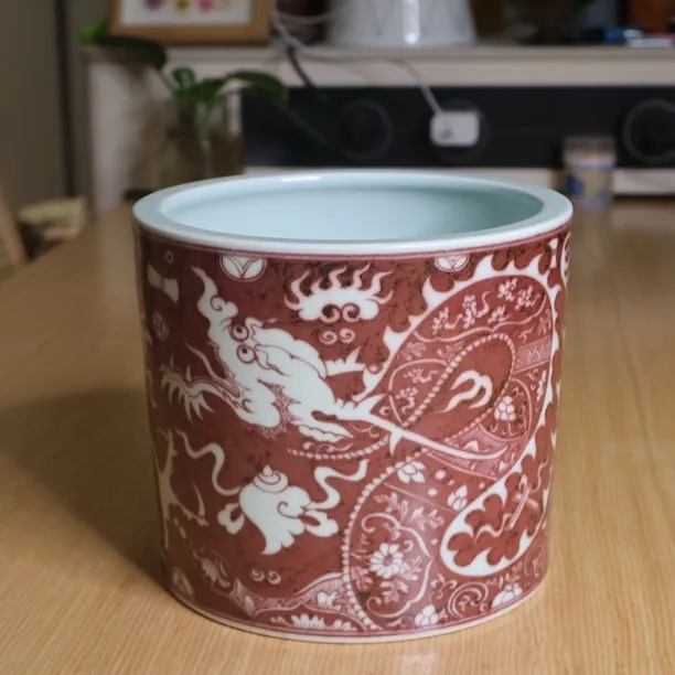 景德镇高温手工手绘陶瓷原矿釉里红杂宝花龙笔筒画筒龙纹