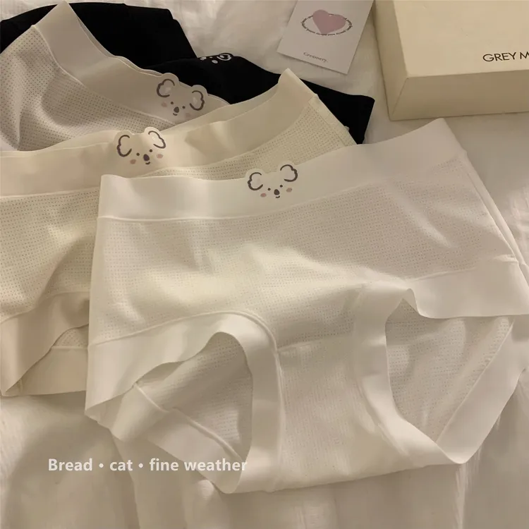 一点也不闷满满的透气孔【透气不闷】少女可爱冰丝内裤女生甜美舒适