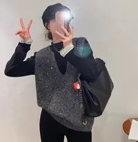 （周周闪闪马甲）这个必买！！！马甲女2025新款叠穿马夹上衣9009
