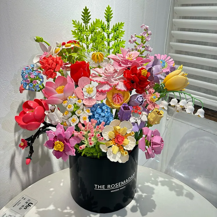 2025网红积木花束摆件女生七夕情人节520母亲节生日礼物