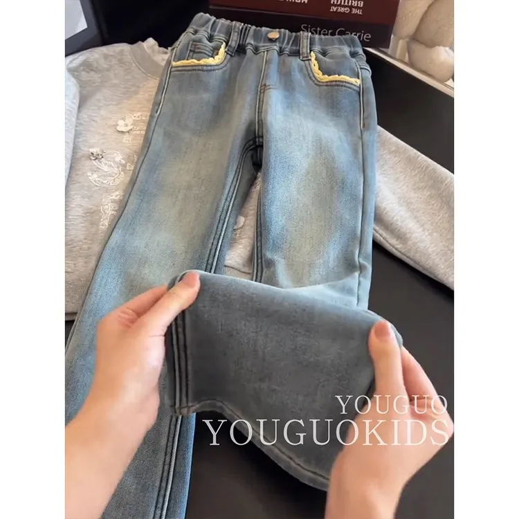 女童牛仔裤秋冬款2025新款洋气儿童加绒加厚微喇冬季一体绒喇叭裤