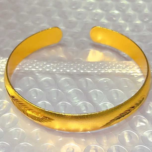 铜合金亚克力手链 手镯女真不掉色送女朋友生日礼手简约久不褪色