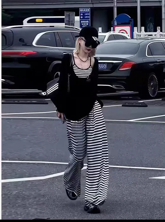 2025夏季时尚洋气显瘦防晒罩衫+吊带背心+条纹休闲裤三件套