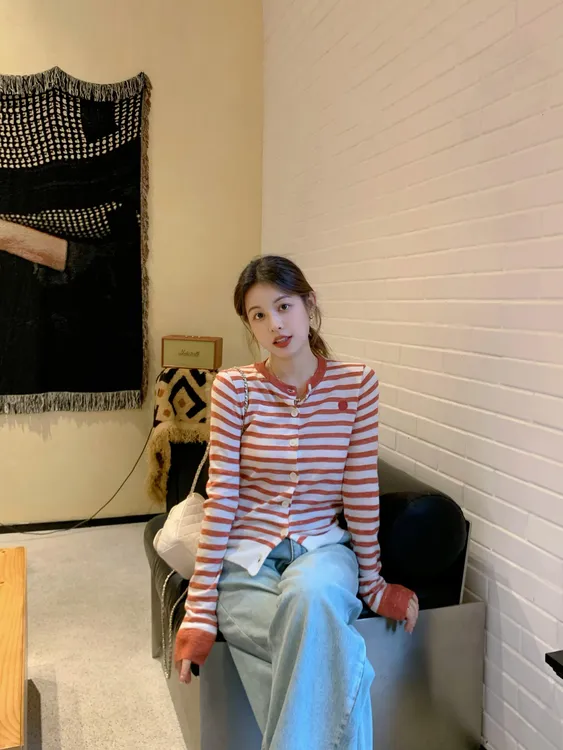 众条纹撞色针织开衫女2025年夏季新款慵懒风高腰复古牛仔裤两件套