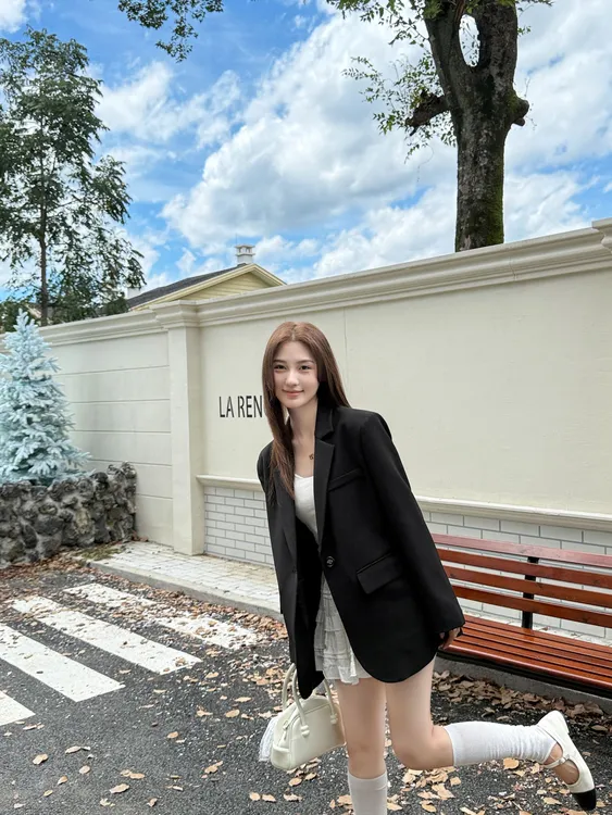 西装黑色宽松百搭女西服气质常规款长袖秋季