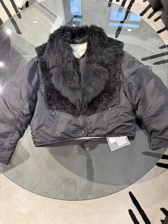 YANWUMUMU皮毛一体可拆卸毛领羽绒服冬季短款两面可穿孤品漏款