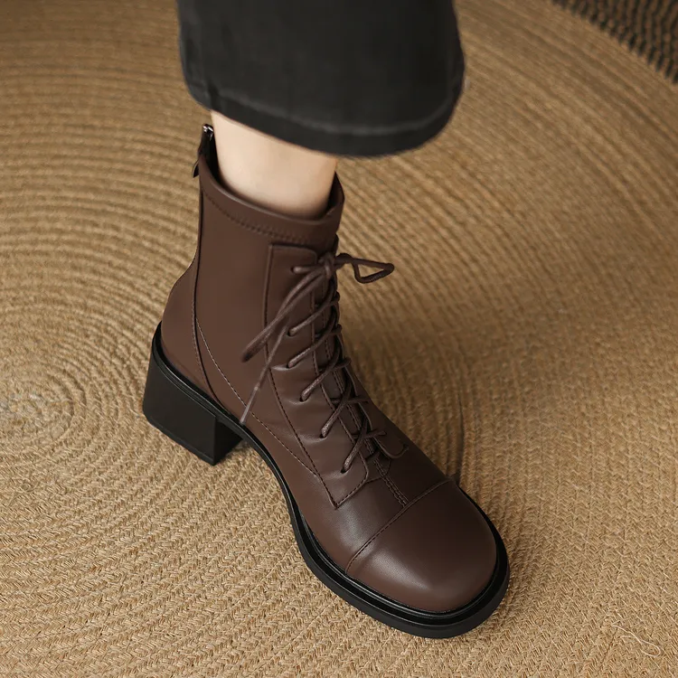 大码短靴法式复古英伦风系带方头粗跟马丁靴百搭休闲后拉链时尚