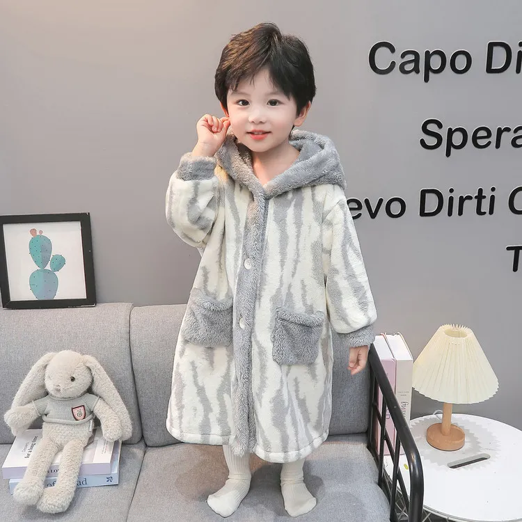 高品质吸水儿童浴袍速干秋冬季男童加厚保暖男宝宝洗澡珊瑚绒睡袍