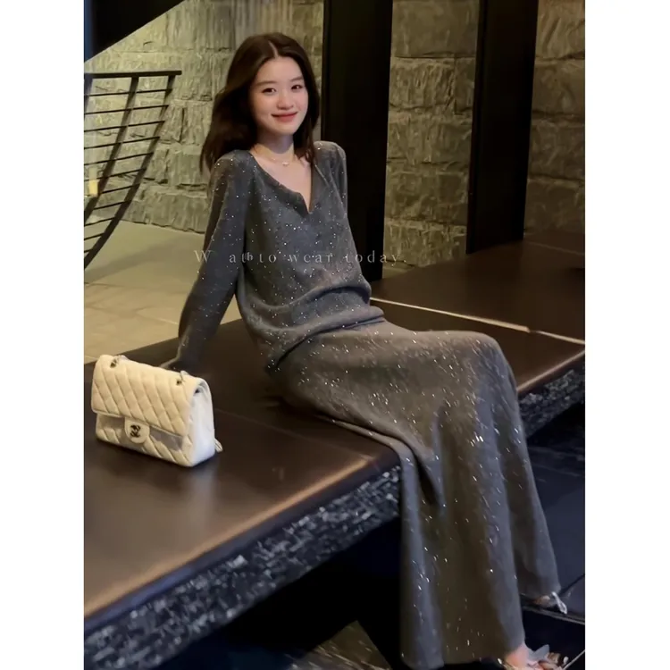 高级感星空细闪针织套装女2025秋季新款轻熟风V领长袖上衣+半身裙