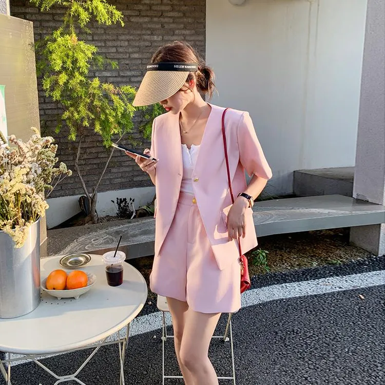 粉色短袖西装套装女夏2025新款高级感气质名媛盐系轻熟穿搭一整套