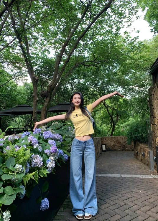 莱赛尔外穿高腰复古修身天丝牛仔裤女阔腿裤夏季