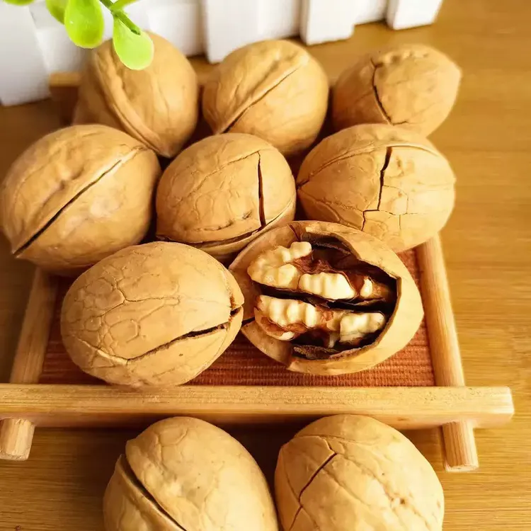 手剥烤核桃酥脆饱满新疆阿克苏纸皮核桃休闲零食