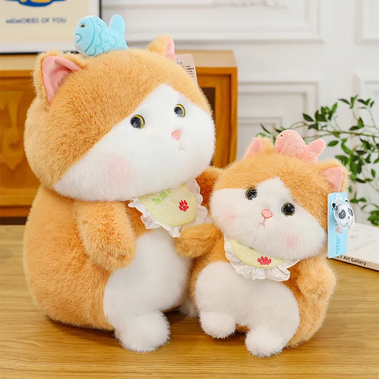 软萌蓝色送给代发品牌柔软可爱抱鱼小猫咪公仔治愈系毛绒玩具玩偶