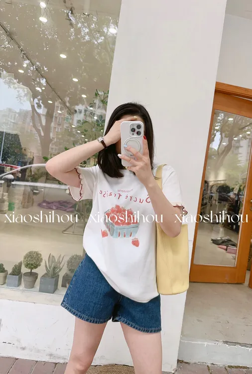 小时候女装店英文草莓t恤6646
