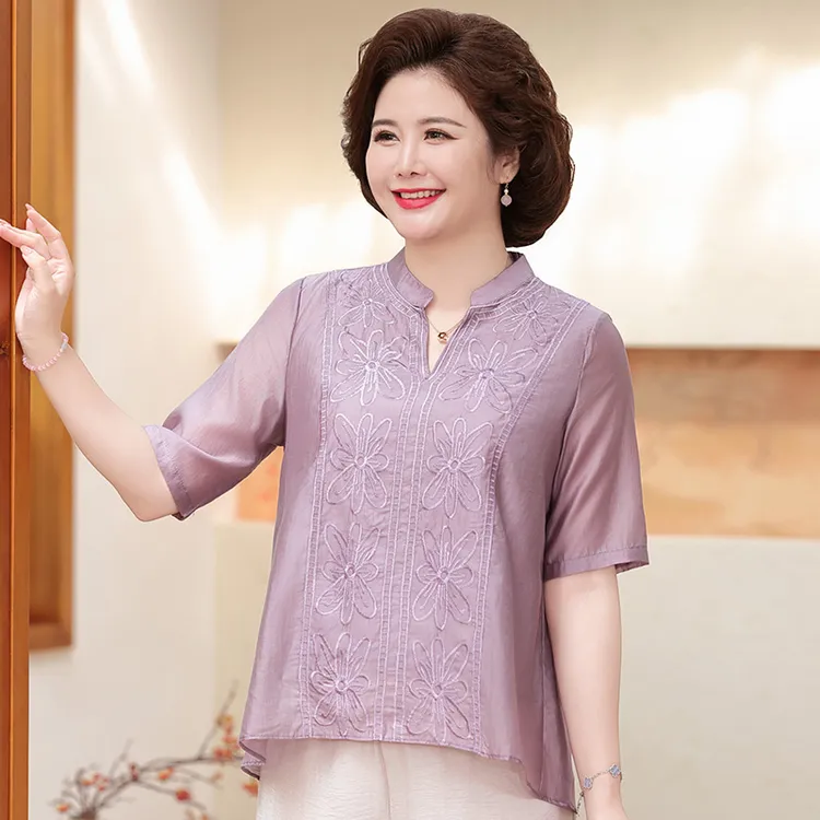 妈妈休闲风宽松纯色洋气中老年女装t恤V领衬衣中年老人太太衣服女