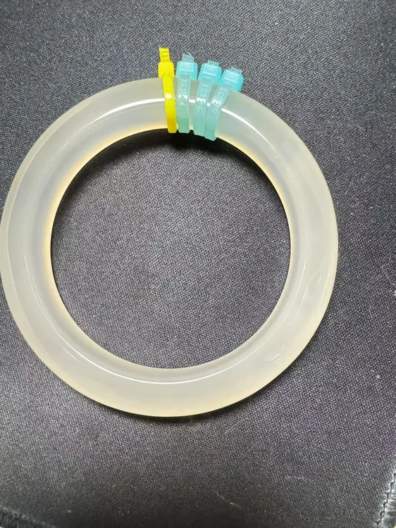 圈口55.5mm玛瑙手镯