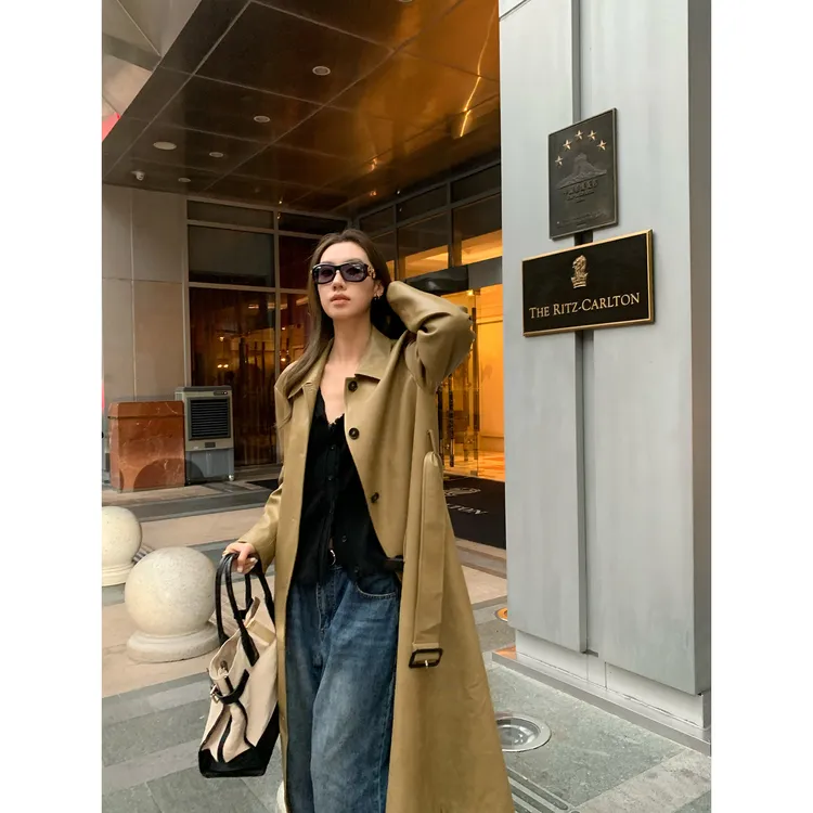 Gakee【温柔镜像】秋季宽松中长款复古时尚PU皮风衣 F38319GK53