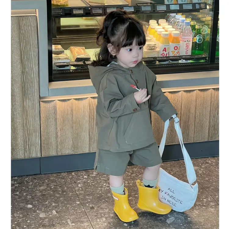 小思家女童2025新款百搭韩版时髦连帽长袖上衣休闲阔腿五分裤套装