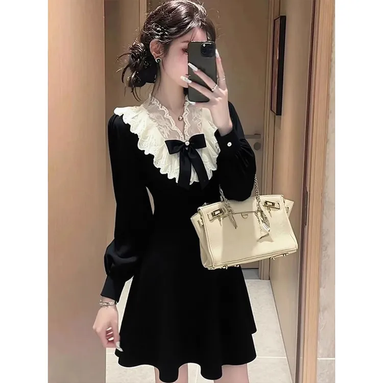 小香风黑色蕾丝边连衣裙子女2025新款早秋高级感气质收腰丝绒短裙