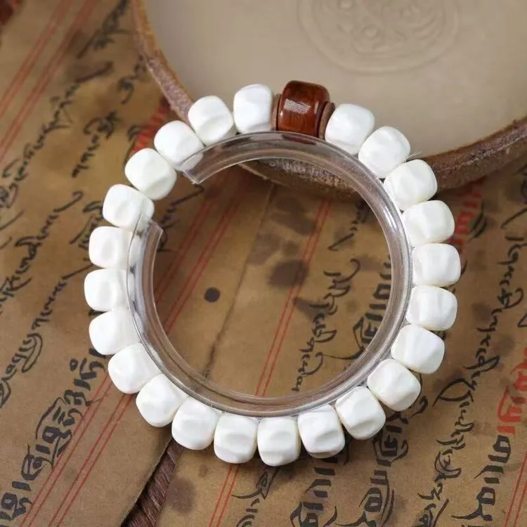 【宠粉福利】规格1.4 人工养殖鹿角雕刻百香手串 男女同款