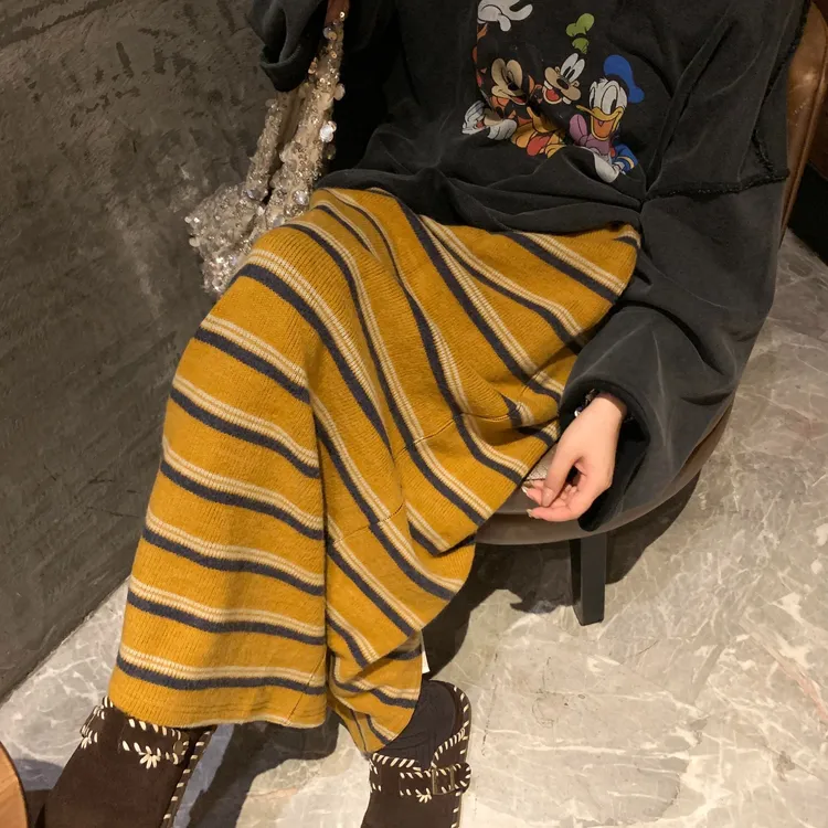 老钱风复古条纹针织半身裙女早秋休闲百搭高腰显瘦巨好看的A字裙N