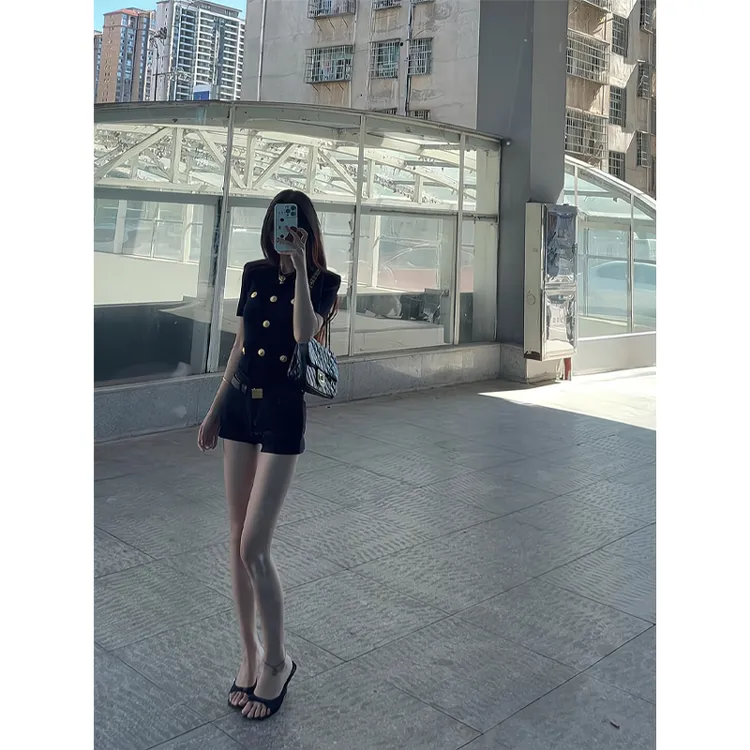夏季新款法式小香风气质金扣针织上衣衬衫辣妹紧身短裤热裤靴裤女