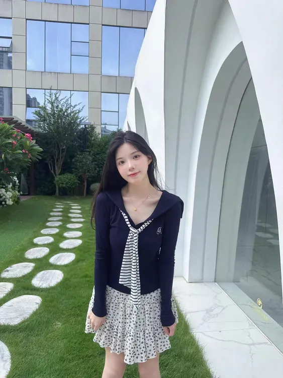 微胖mm学院风海军领长袖T恤女秋季设计感条纹拼接显瘦休闲上衣女