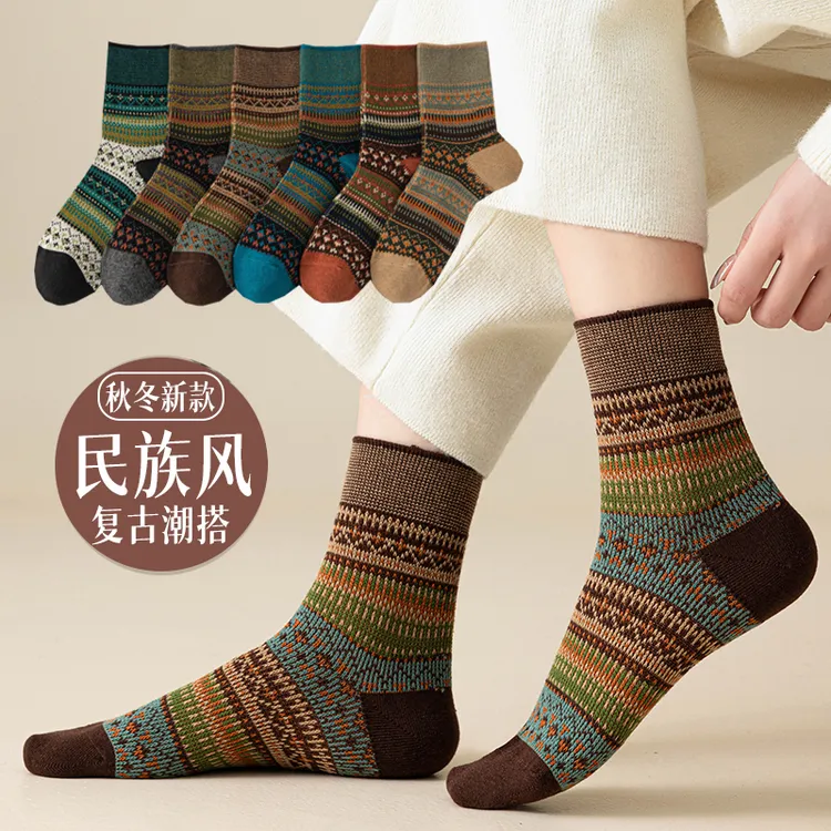 美德拉复古袜子女短袜秋冬新款双针双路无骨棉袜民族风女中筒袜潮